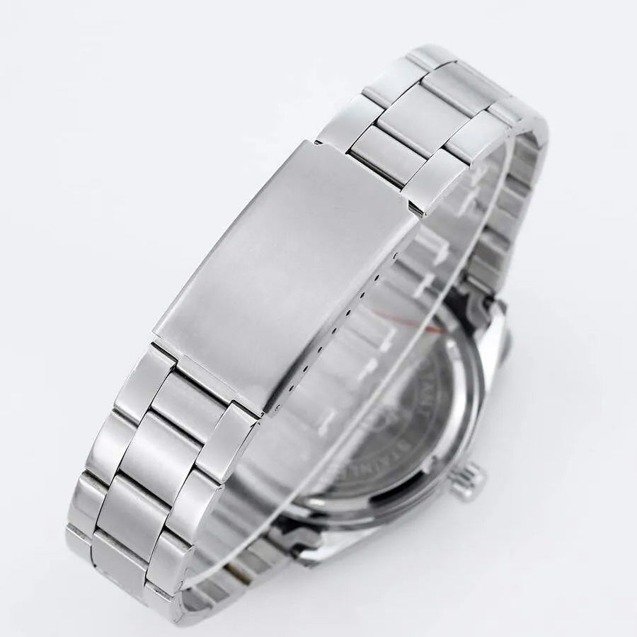 Reloj con fecha de puntero redonda