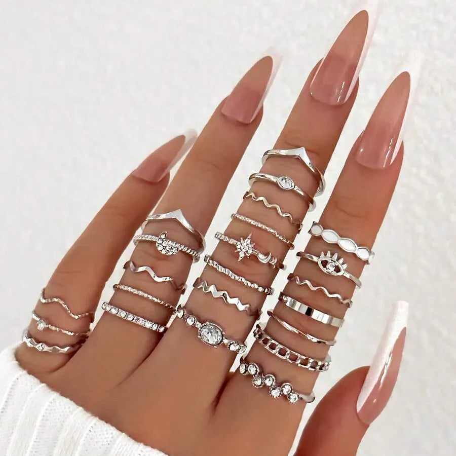 Set de 23 piezas de anillos plateados