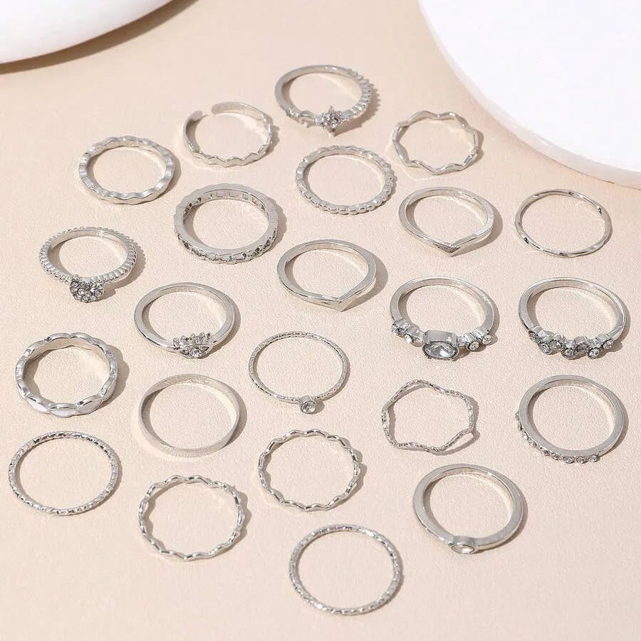 Set de 23 piezas de anillos plateados