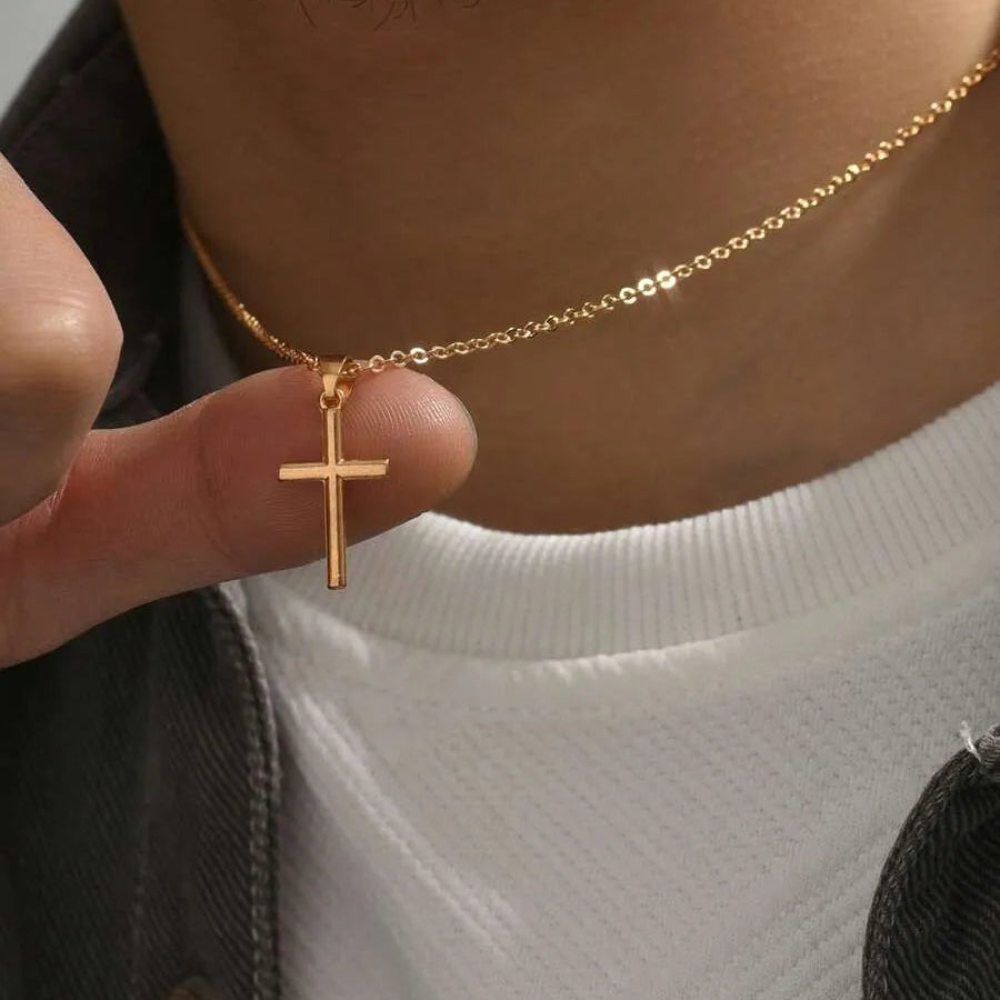 Collar de cruz de cobre