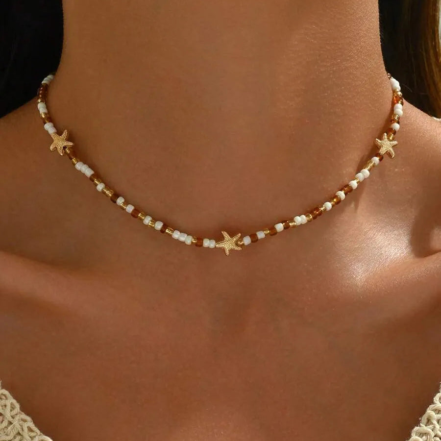 Collar de estrellas de mar al azar